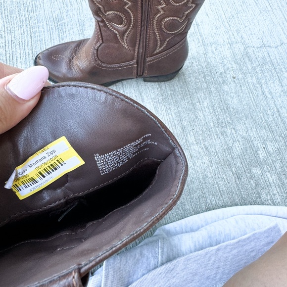 Cat and jack cowboy boots - Picture 3 of 3